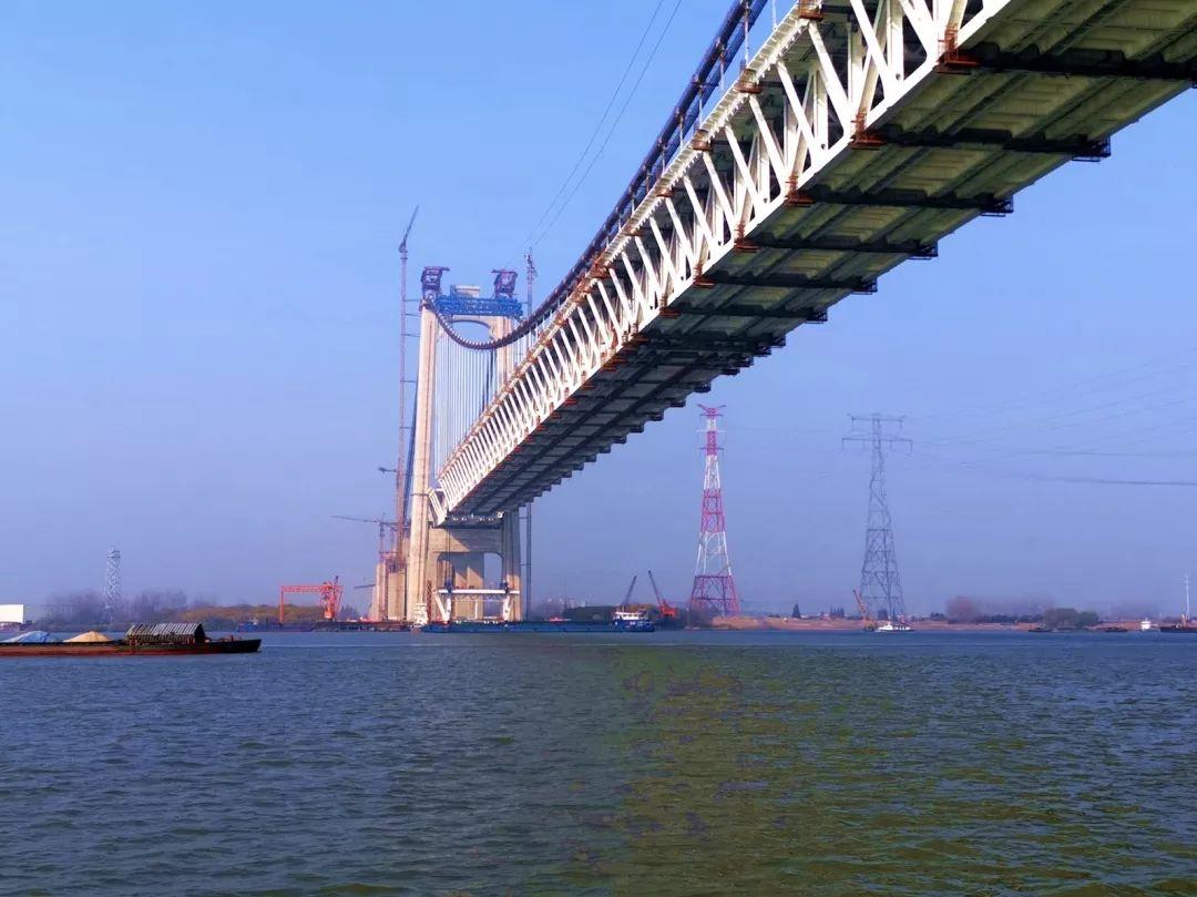 江苏省镇江市五峰山长江大桥