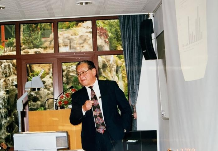  p>王义翘 i>(daniel i.c.