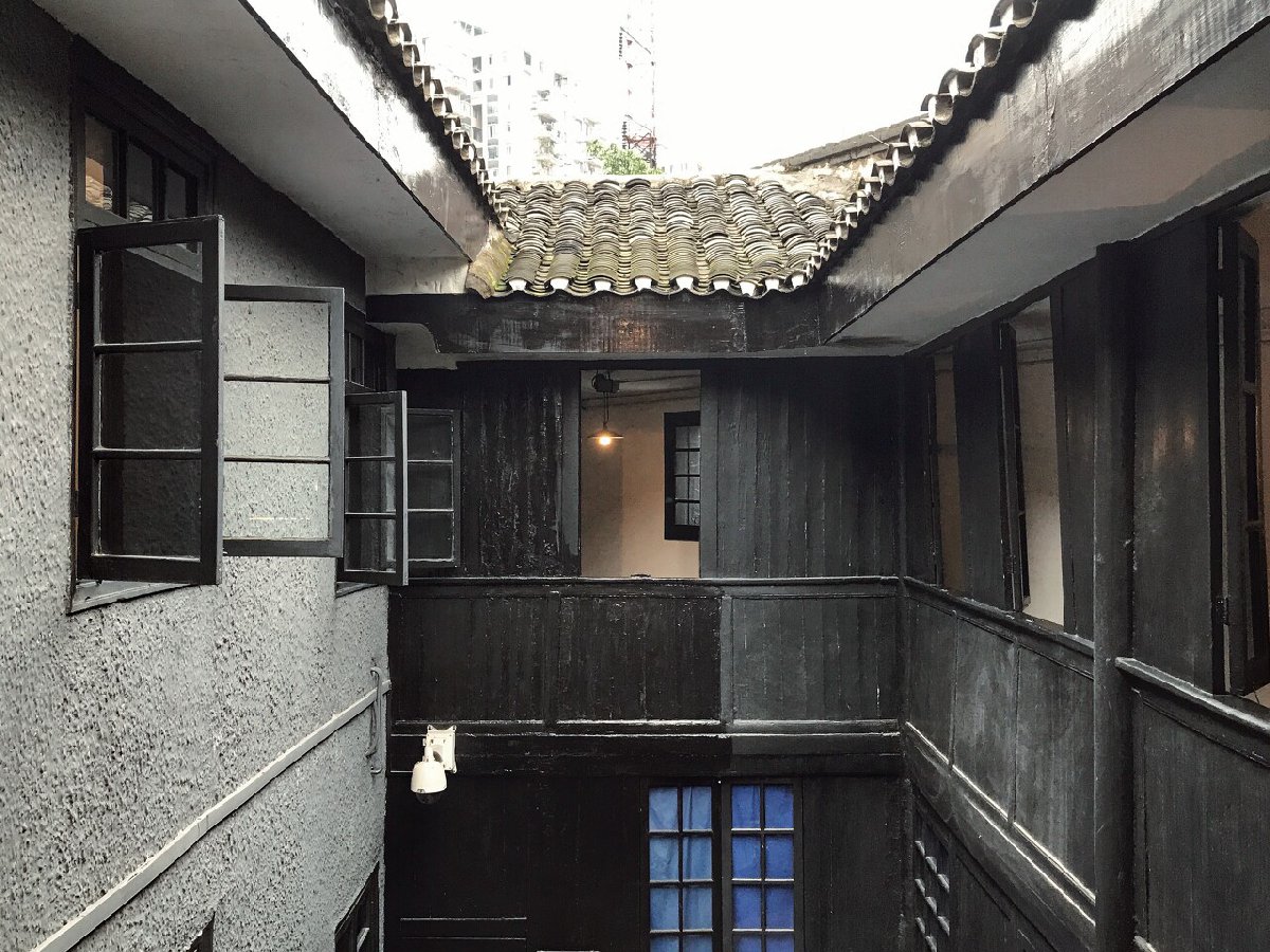  p>周公馆,即曾家岩50号周公馆,坐落在重庆市 a target="_blank" href