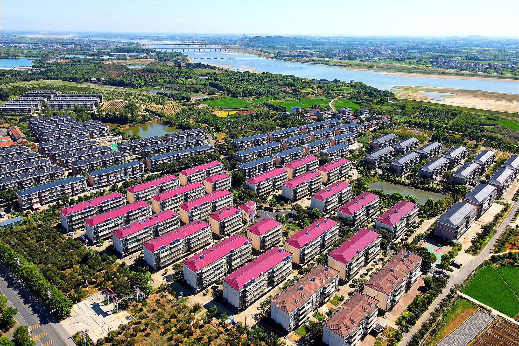  p data-id="gn08nky0x2">凤凰村,位于江西省南昌市南昌县黄马乡凤凰