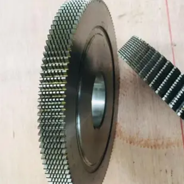  p data-id="gnx8py7ndm">剃齿加工是根据一对螺旋角不等的 a target=