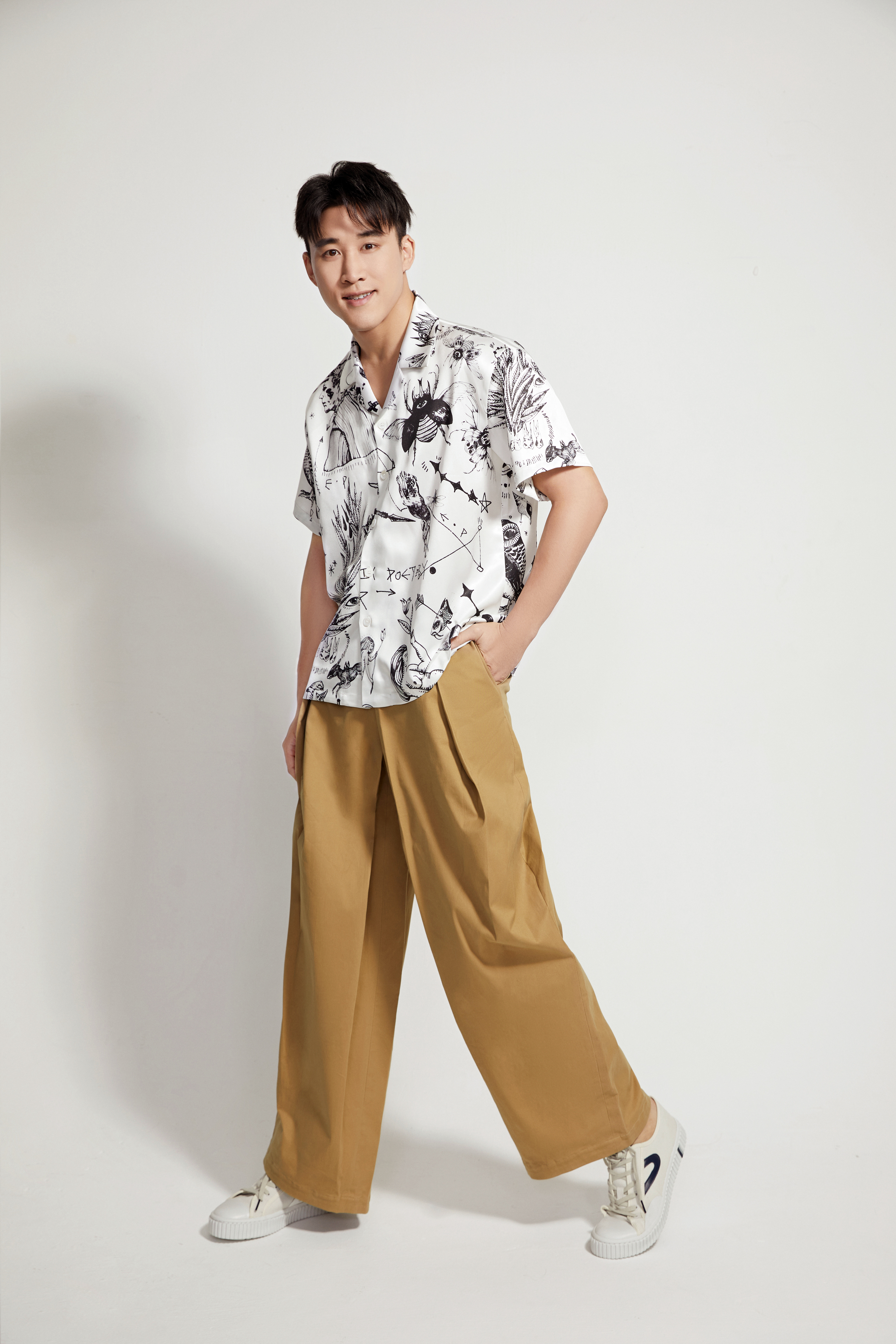  p data-id="gnbvxcqwsl">易扬(jerry liau),1