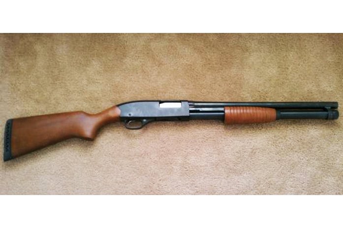 美国温彻斯特防卫者1300式12号霰弹枪