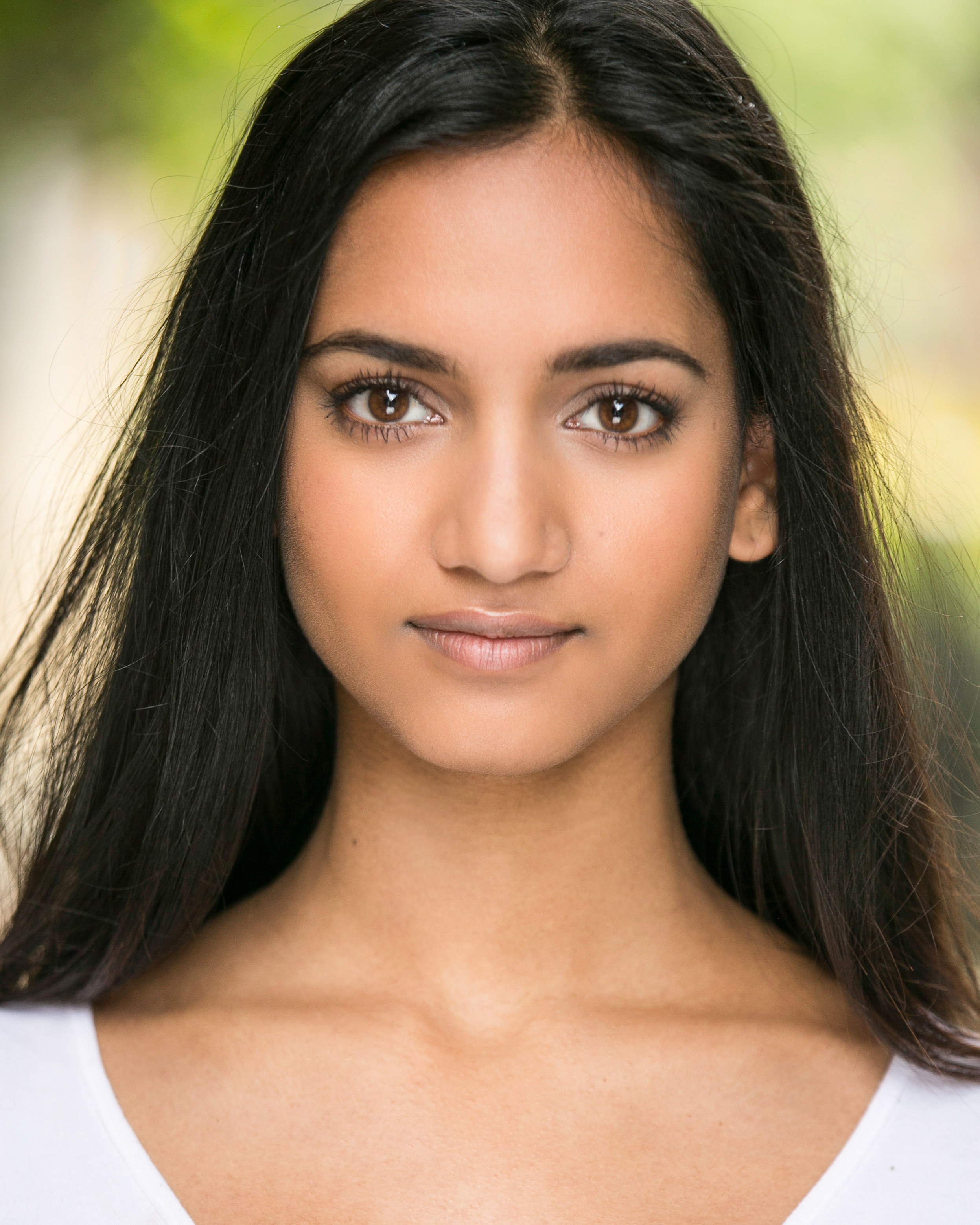 id="sy52joqyxzca">阿米塔·苏曼,女,演员,1997年7月19日出生于尼泊尔