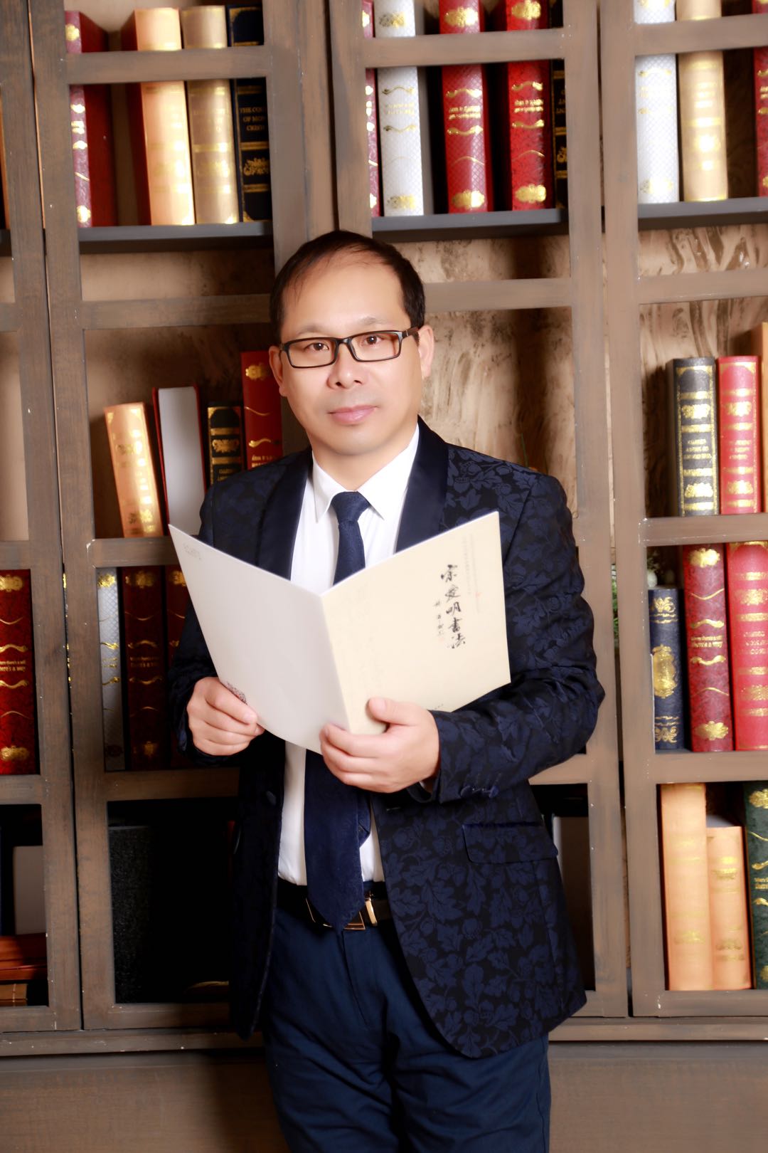 男,汉族, span class="ref" data-ctrid="slaycnzjaygo">书法家 /span