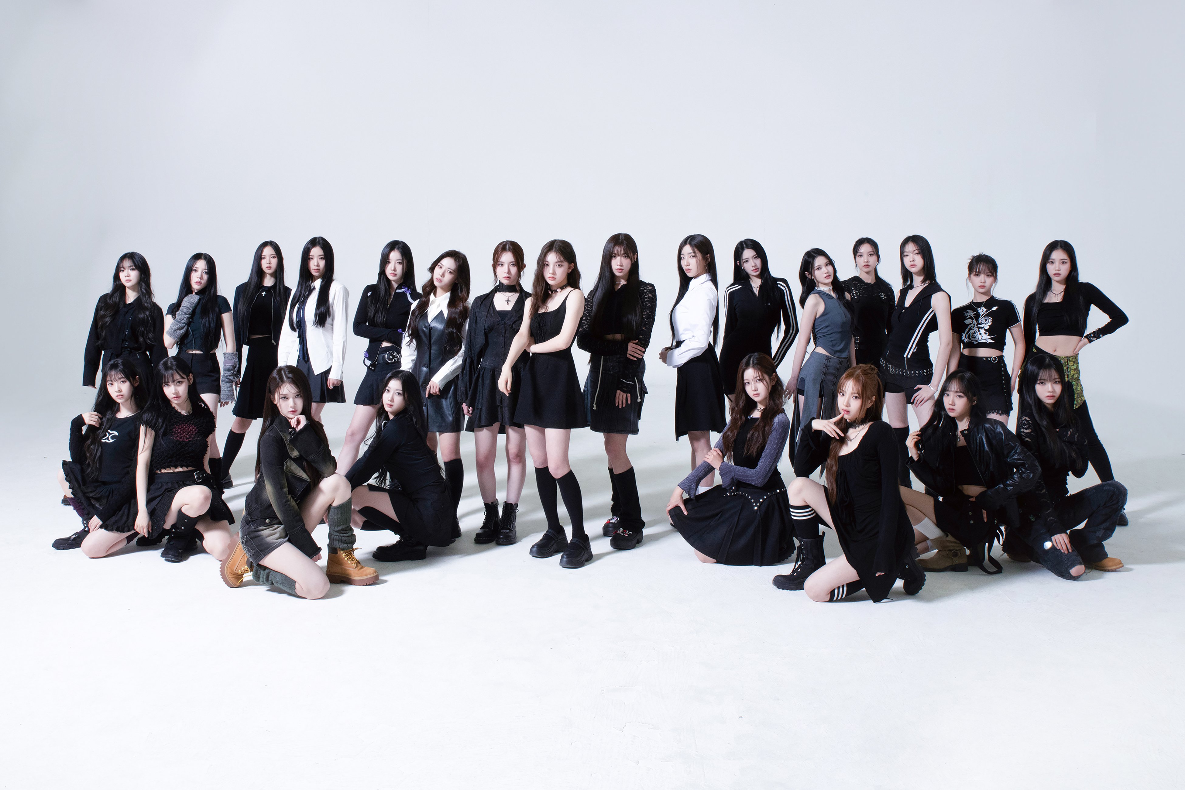 是由韩国modhaus娱乐公司于2022年推出的超大型24人女子音乐组合