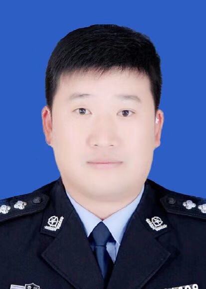  /p> p>现任贵州省普安县人民政府副县长,普安县委政法委副书记,县