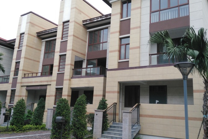  p>汀溪山庄位于厦门市同安同安其它,共计房屋7户. /p>