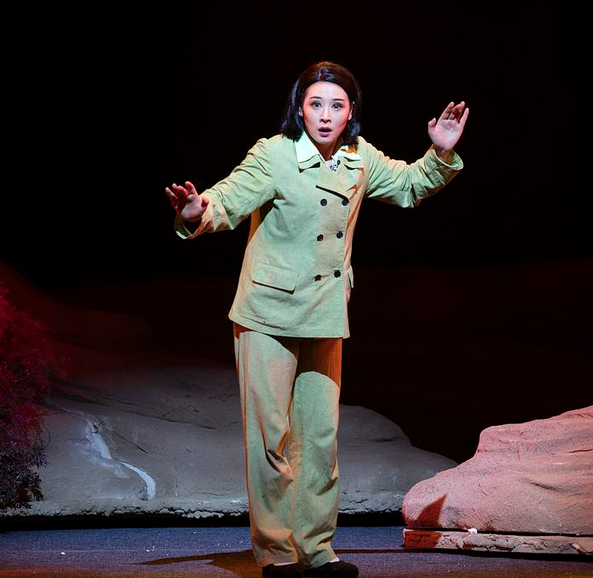  p>张培培是新疆生产建设兵团豫剧团演员. /p>