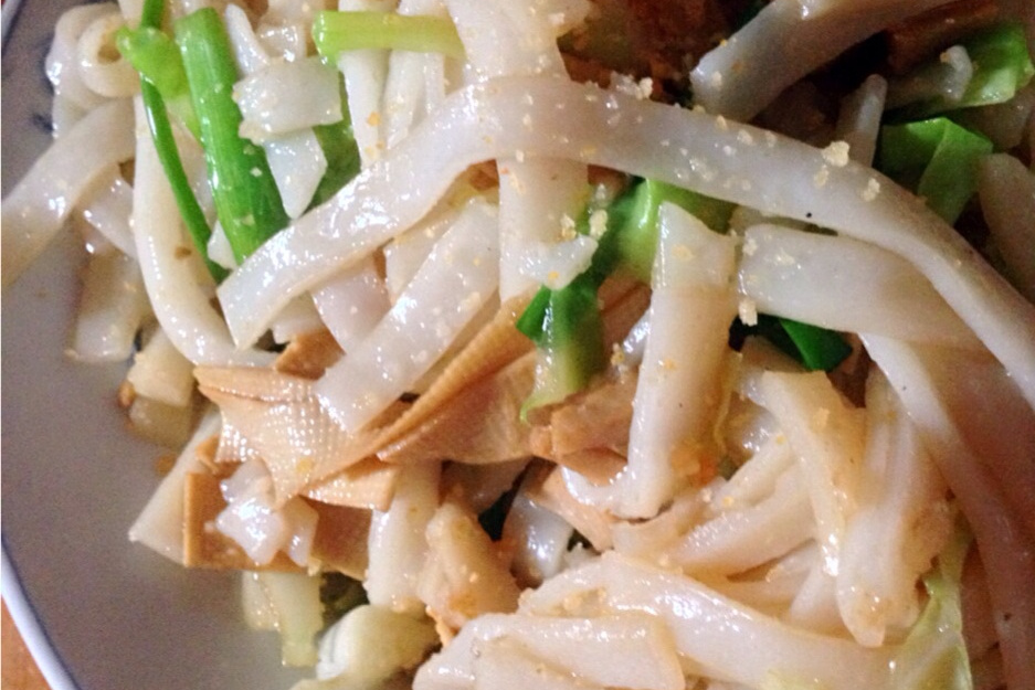  p>粿条(guǒ tiao)是广东 a target="_blank" href="/item/潮汕