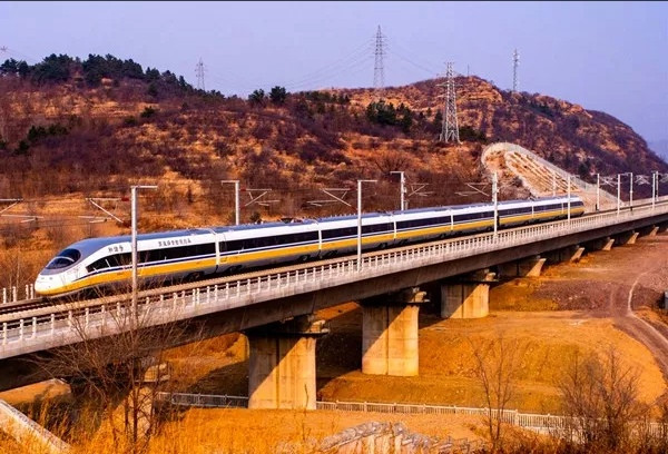 high-speed railway),简称京哈高铁,又名京哈高速线,是一条连接中国 a