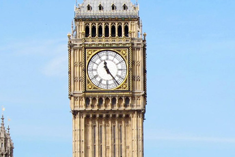  p>伊丽莎白塔(the elizabeth tower),旧称钟塔(the clock tower)