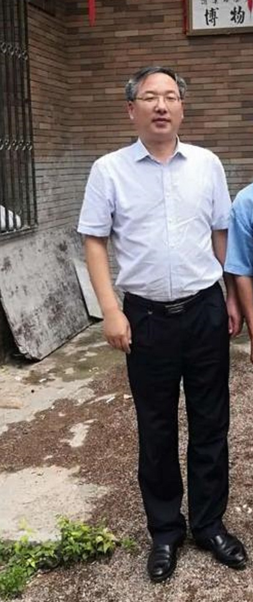  p>王世忠,男,湖北潜江人,汉族, a target="_blank" href="/item/华中