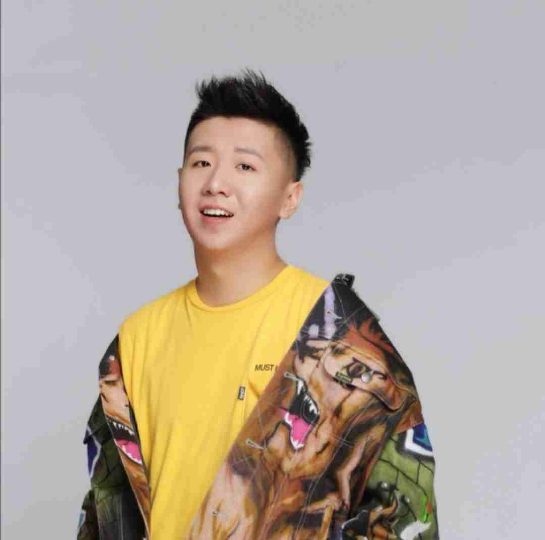 data-id="swtx88vl9y2t"> span class="psl-tag">孙超,青年相声演员