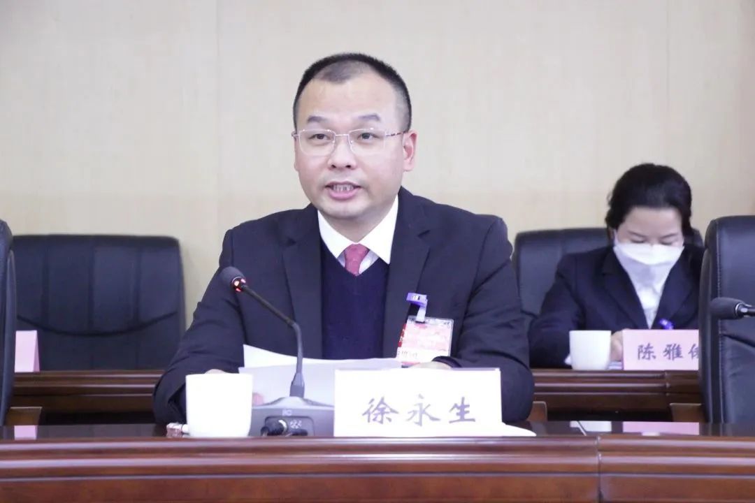  /p> p data-id="tgkigoq1mmrc">现任泉州市德化县浔中镇党委书记.