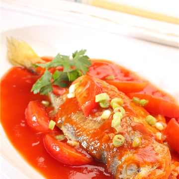 番茄炖鲈鱼