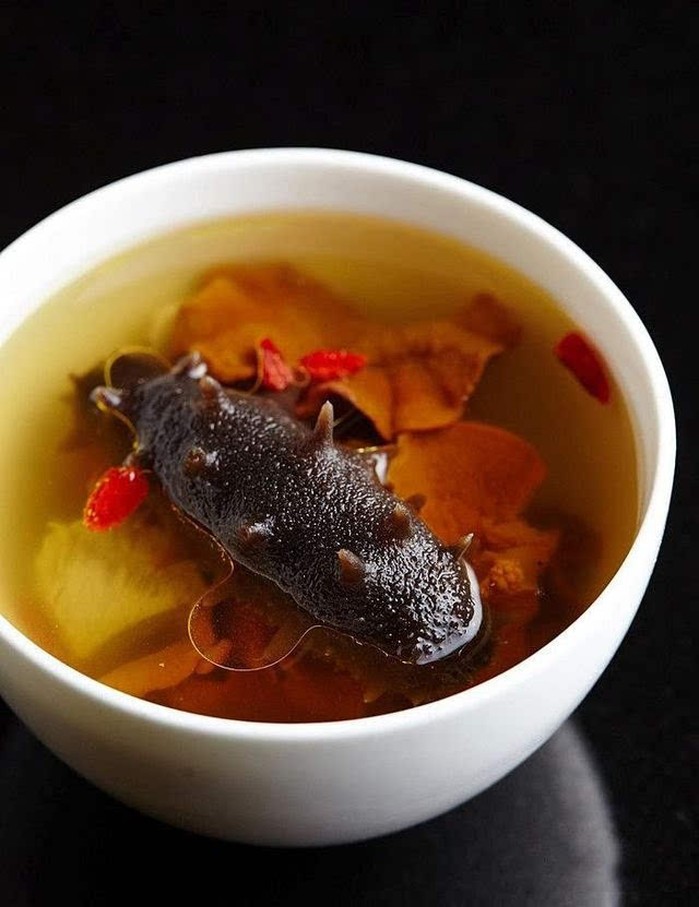 乌鸡炖海参