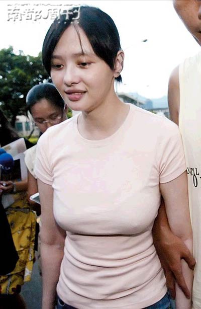 2013年,吸毒事件后的萧淑慎,正在为复出做准备.