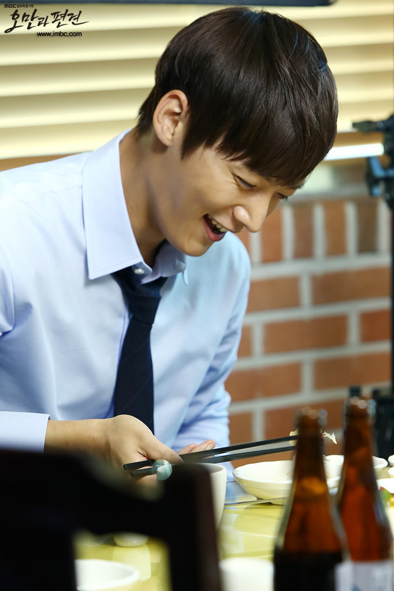  p>崔振赫 i>(         ,choi jin hyuk) /i>,1986年2月9日出生于韩国