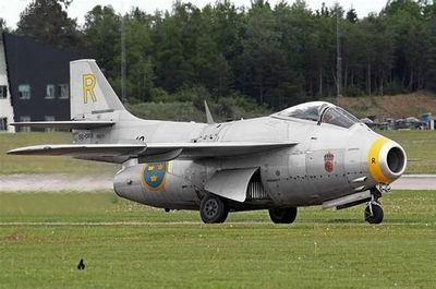  p>萨博29(saab 29),即j29战斗机,昵称"tunnan(圆桶)",是瑞典萨博