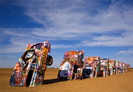  p data-id="gnarqq1de6">凯迪拉克农场(cadillac ranch)位于 a