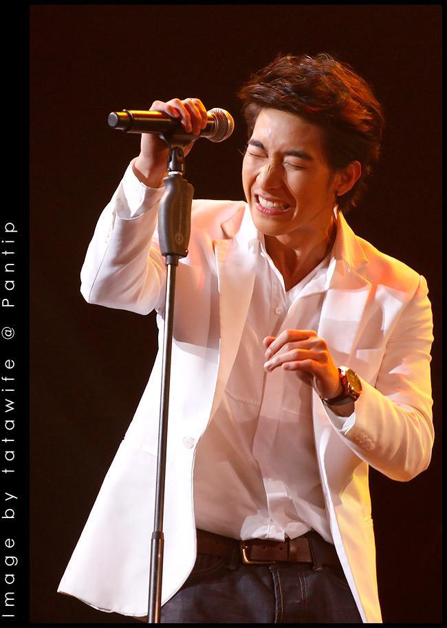  p data-id="gnvjp71pc4">帕金·库姆维拉苏克(tono),1986年8月29日