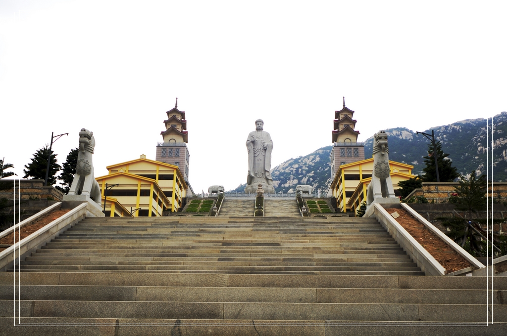  p data-id="gnbcv5gs7m">普照寺位于漳州市南太武滨海新区港尾镇,是