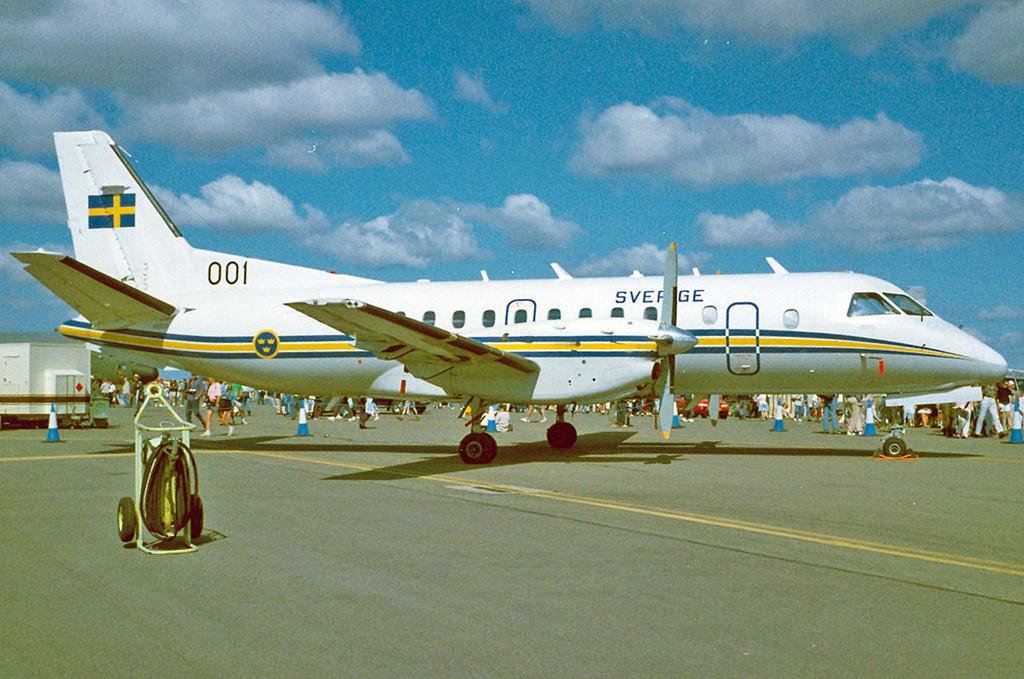  p>福克50(fokker-50)是荷兰福克公司研制的双发涡桨式支线运输机.