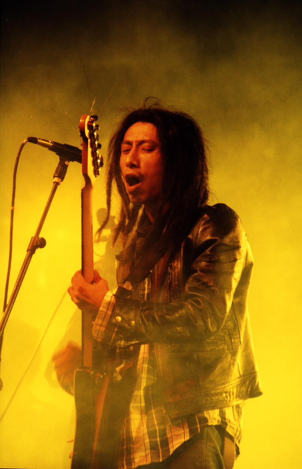  p>谢天笑,1972年12月8日生于山东淄博,中国摇滚歌手,音乐人创作人.