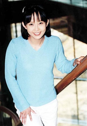  p>崔真实(         ,1968年12月24日~2008年10月2日),出生于韩国首尔