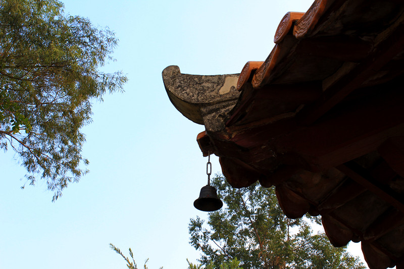  p>蓬莱寺塔在浛洸镇东北方平地上,因塔旁建有蓬莱寺(已毁)而得名.
