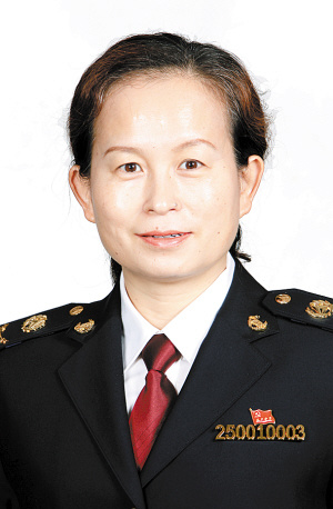 李勤