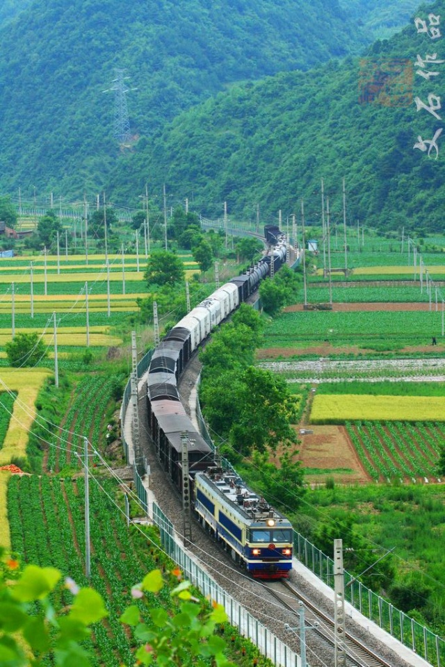  p>宝成铁路(baoji-chengdu railway)位于 a target