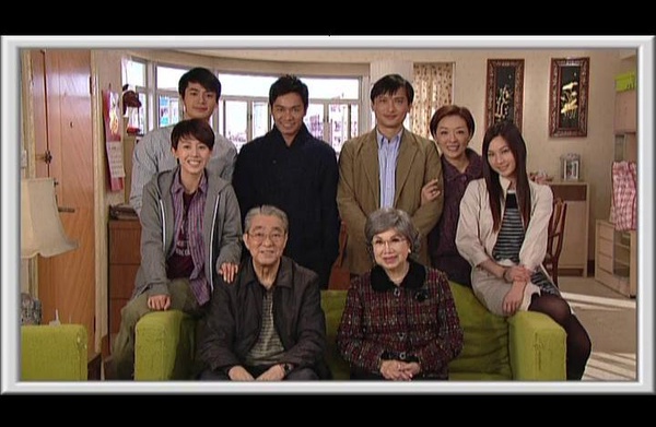 《团圆》是香港tvb2010年出品的一部围绕亲情的商业斗争时装剧,由 a