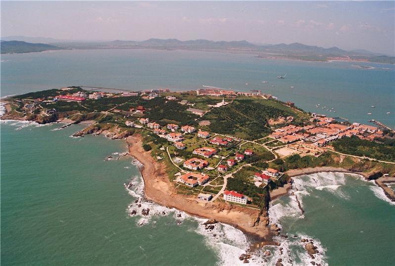  p>青岛田横岛位于即墨区洼里乡东部海面3.5公里处,面积为1.