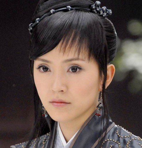  p data-id="gnyu2nokb8">铁飞花是一位乐观,自信的草根女子,具有断案