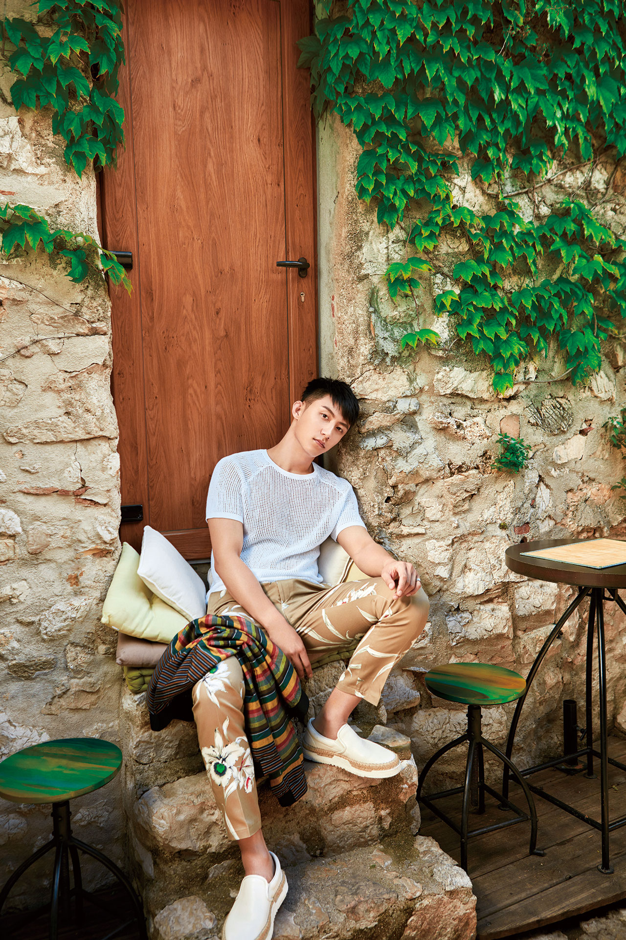  p>黄景瑜,1992年11月30日出生于辽宁省丹东市,中国内地影视男演员