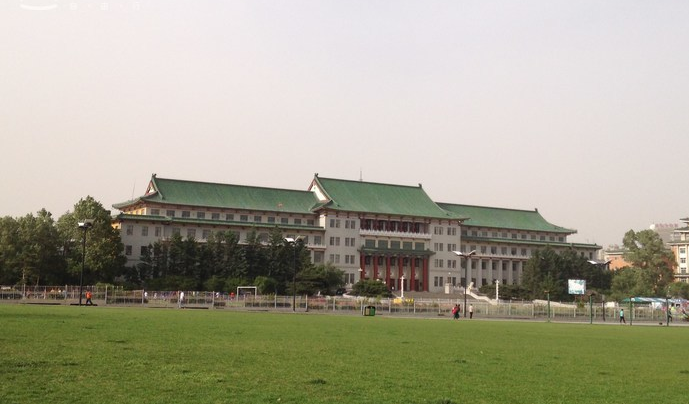 p>吉林大学博物馆是学校直属业务单位,下设地质博物馆,考古与艺术