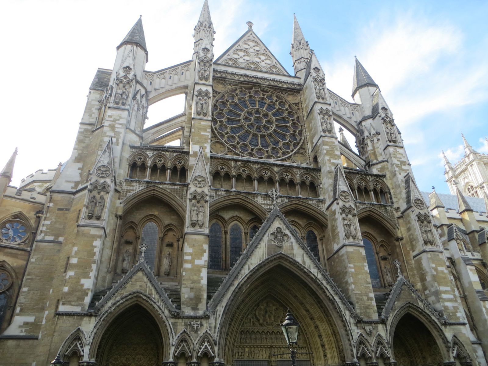  p>威斯敏斯特教堂(westminster abbey),通称 b> a target="_blank"