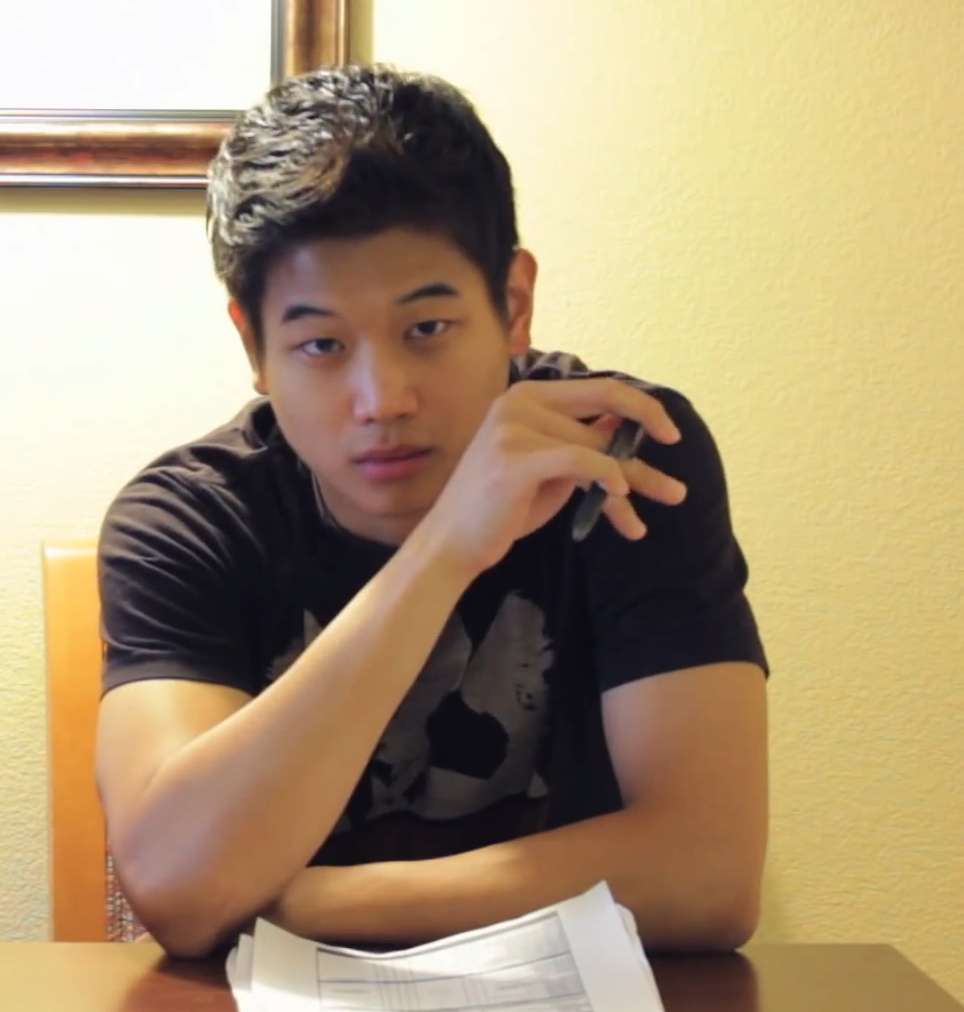  p>李起弘(ki hong lee),1986年9月30日出生于韩国首尔,美籍韩裔影视