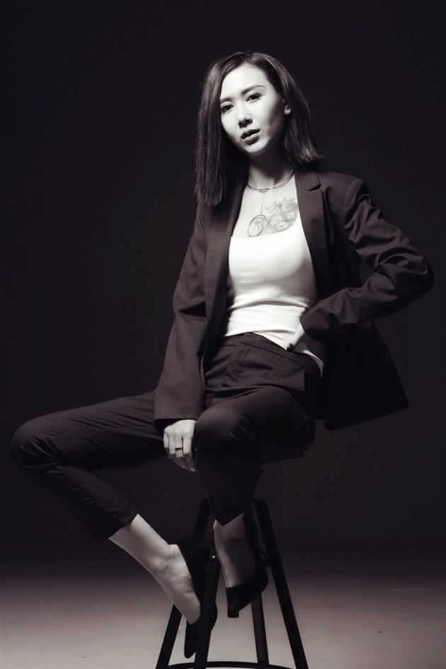  p>王茜麟, span class="ref" data-ctrid="hfmqdre">女 /span> span