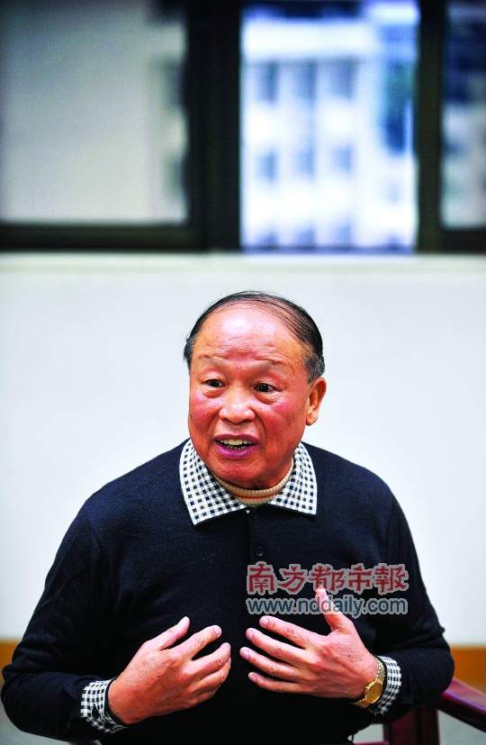 ">汉族 /a>,1935年生, a target="_blank" href="/item/广东/207811"