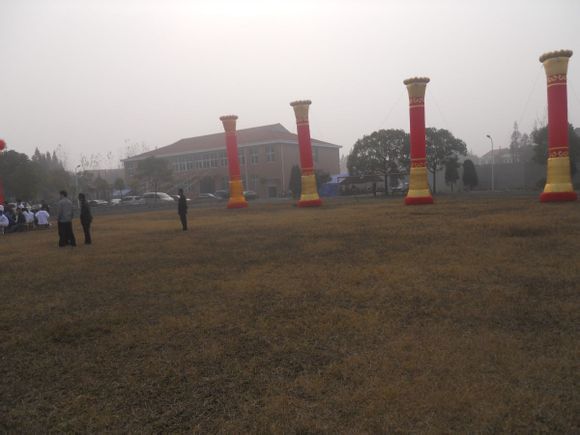  p>汉川四中创建于1956年7月,座落在汉川西部古镇脉旺镇. /p>