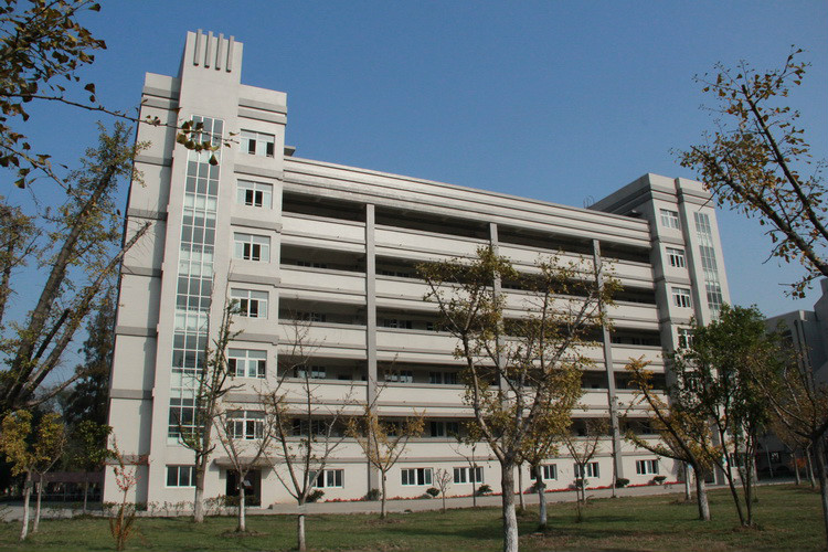 江苏省泰兴中学