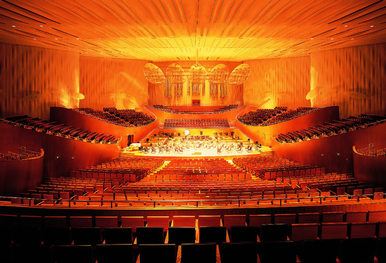  p>上海东方艺术中心(shanghai oriental art center),位于上海市浦东