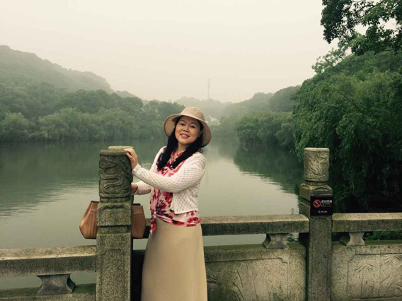  /p> p data-id="gn5wim8123">现任湖南理工学院音乐学院钢琴教研室