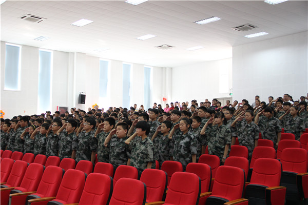  p>濮阳建业国际学校是一所全封闭,寄宿制学校,由建业集团投资2亿多