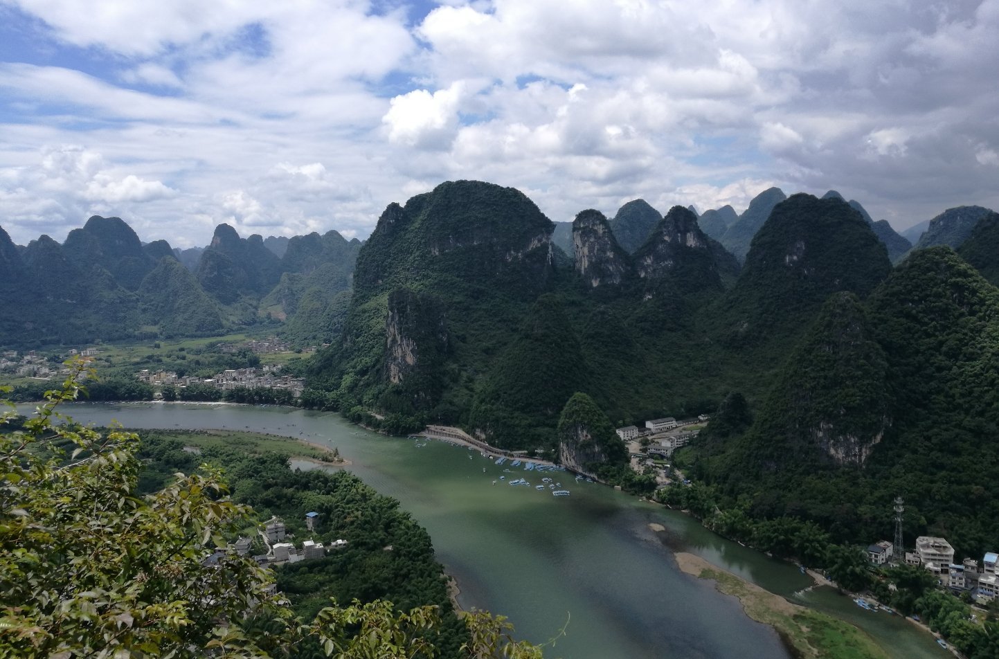九马画山峡谷漂流景区