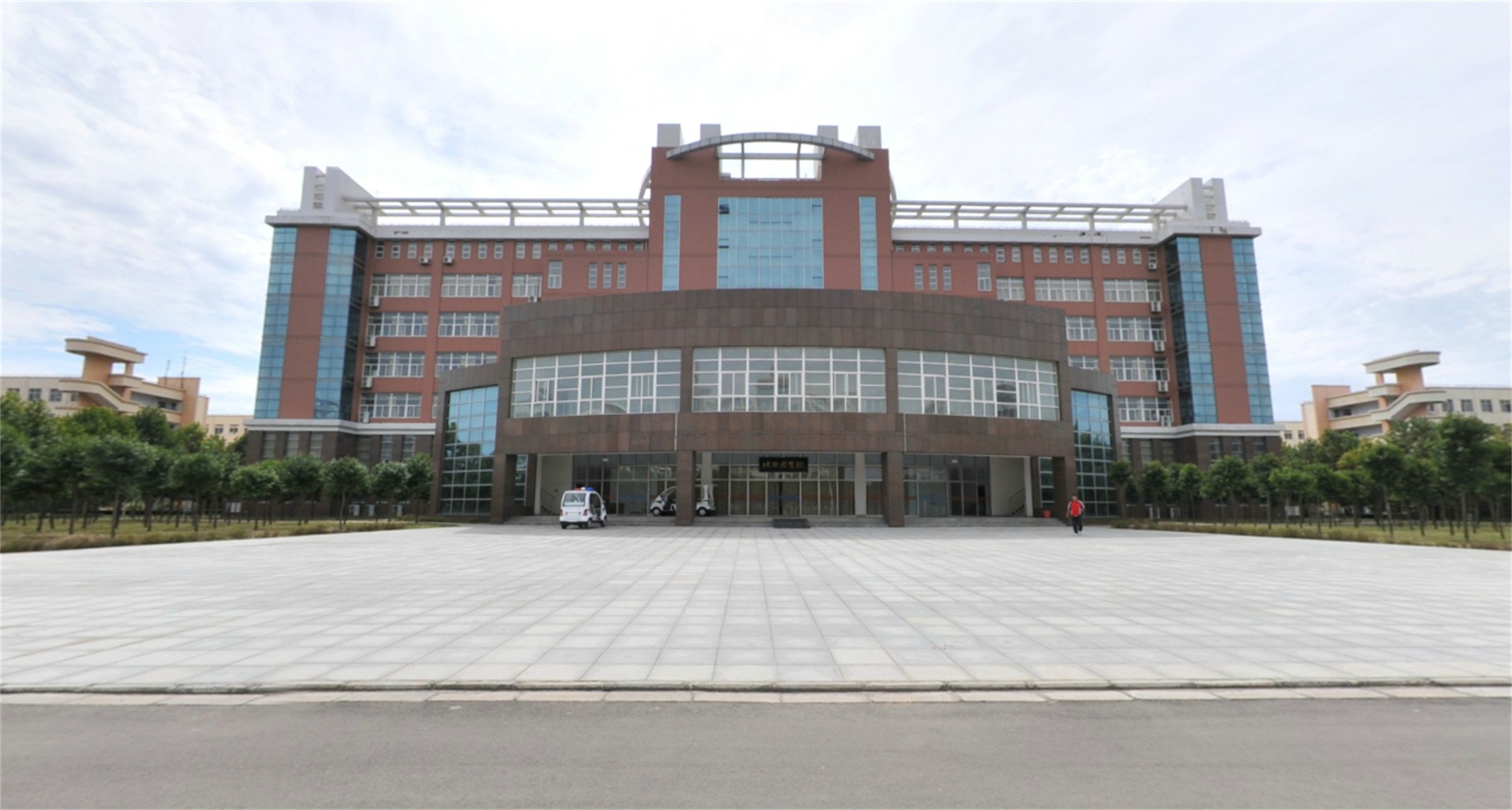  p>许昌学院(xuchang university)坐落于河南省 a target="_blank"