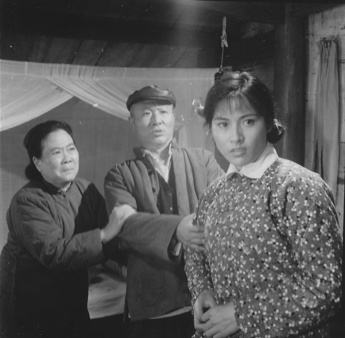  p>《月亮湾的笑声》是 a target="_blank" href="/item/徐苏灵